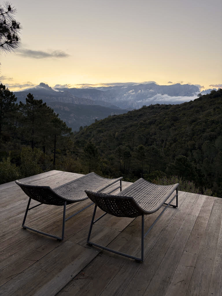 Transats face aux montagnes corses - Villa Nature - Cabane Casella