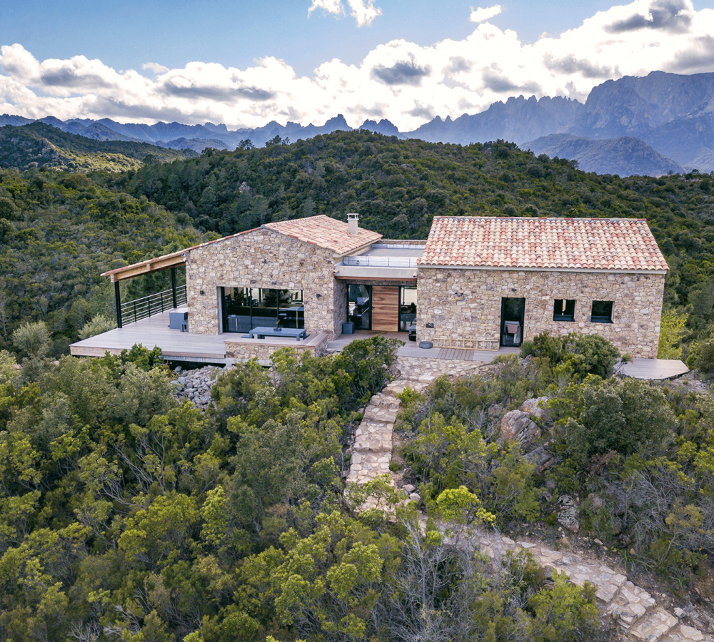 L'entrée de la maison, comme les bergeries corses - Villa Nature - Location de villa à Sari-Solenzara, Corse