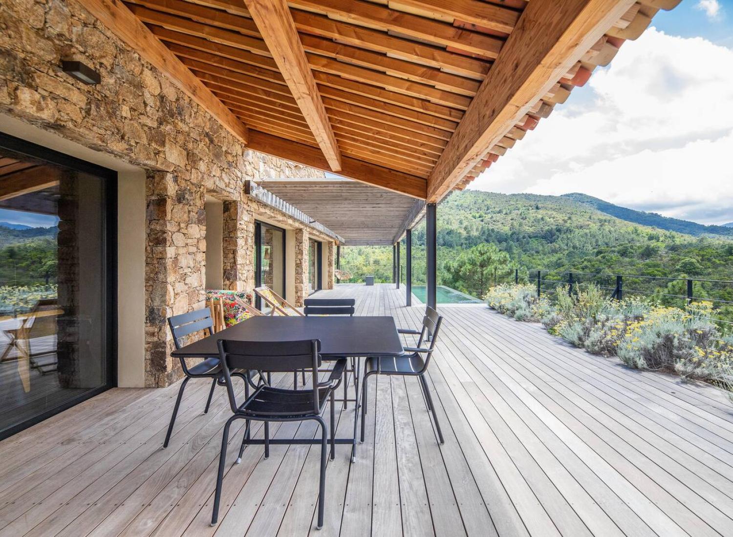 Manger sur la terrasse - Villa Nature - Espaces de vie