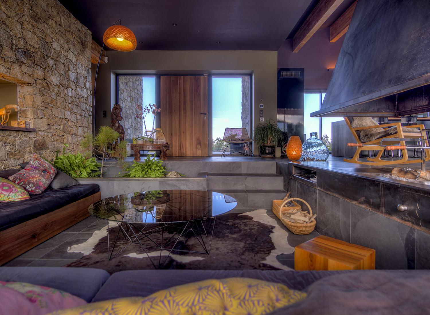 Salon encastrée avec cheminée + entrée - Villa Nature - Espaces de vie